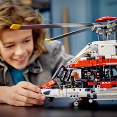 Lego redningshelikopter byggeprosjekt for voksne