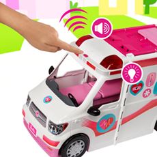 Barbie 2i1 ambulance med lys og lyd - kan åbnes og laves til en klinik med venteværelse
