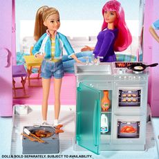 Barbie 3-i-1 bobil med kjøkken og lekemat