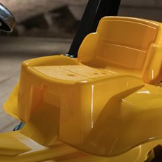 RollyToys gul Cat pedaltraktor med justerbart sete som kan tilpasses barnet mer