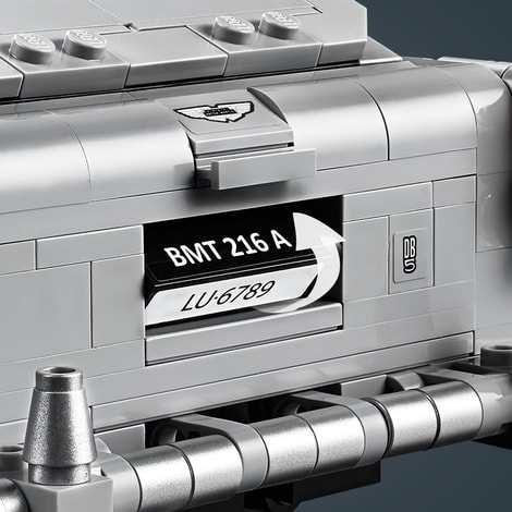 LEGO Creator Expert 10262 James Bond Aston Martin DB5 med roterbara registreringsskyltar