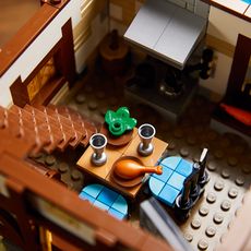 LEGO Ideas 21325 Middelaldersmed med LEGO lyskloss